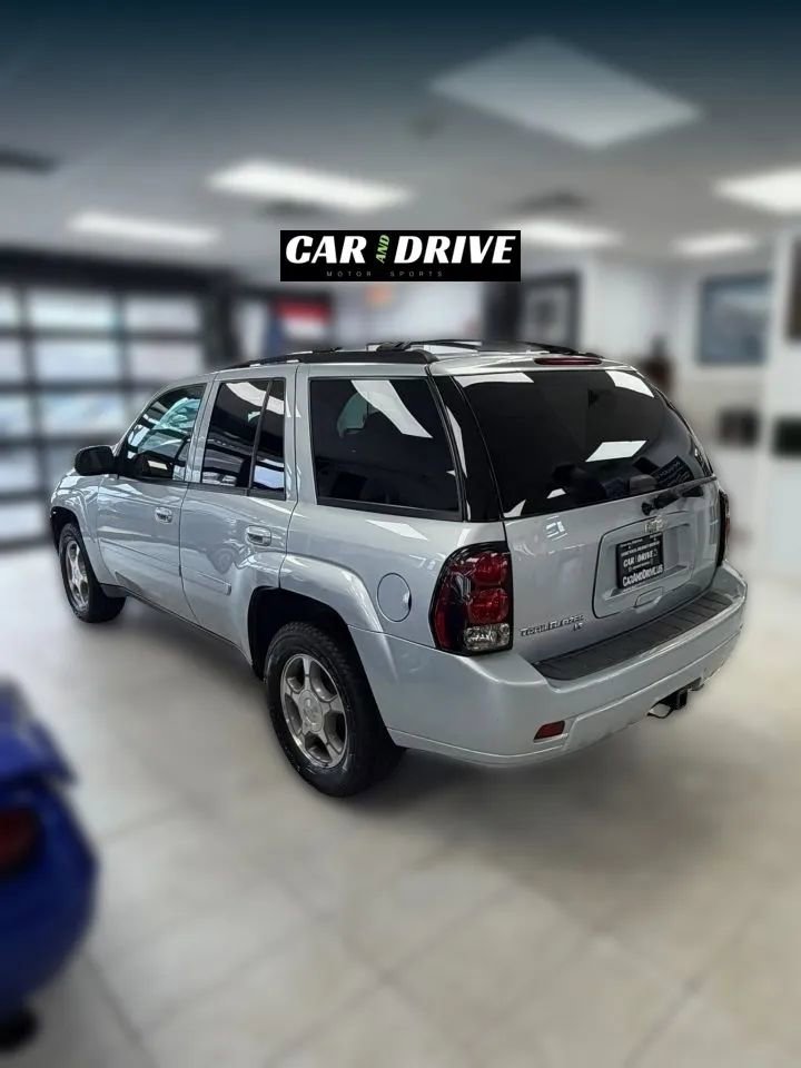 Used 2008 Chevrolet TrailBlazer LT w/ Sun And Sound Package image 6