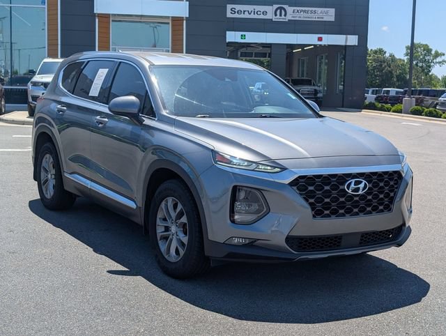 Used 2020 Hyundai Santa Fe SEL FWD image 2