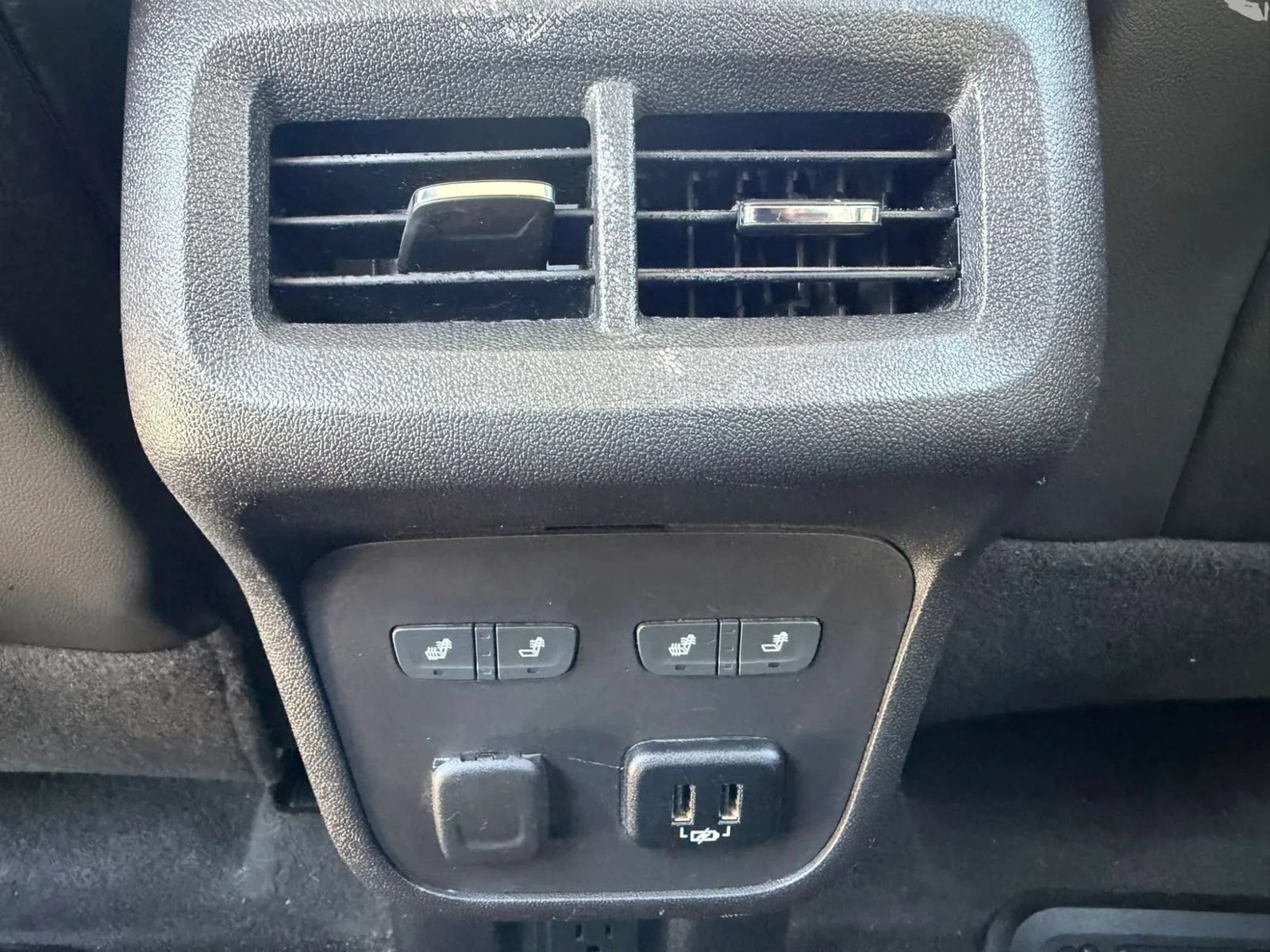 Used 2018 Chevrolet Equinox Premier AWD/4WD image 25