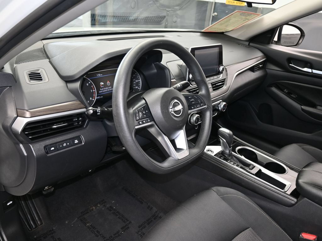 Used 2023 Nissan Altima 2.5 SV FWD image 10