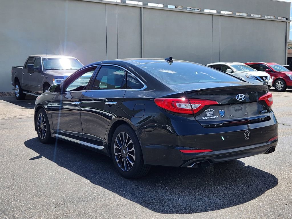 Used 2015 Hyundai Sonata Limited w/ Option Group 06 FWD image 5