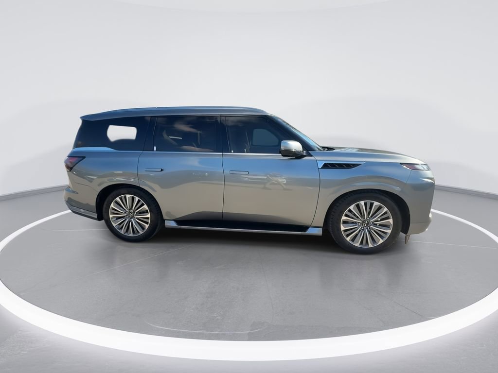 Used 2025 INFINITI QX80 Sensory AWD/4WD image 9