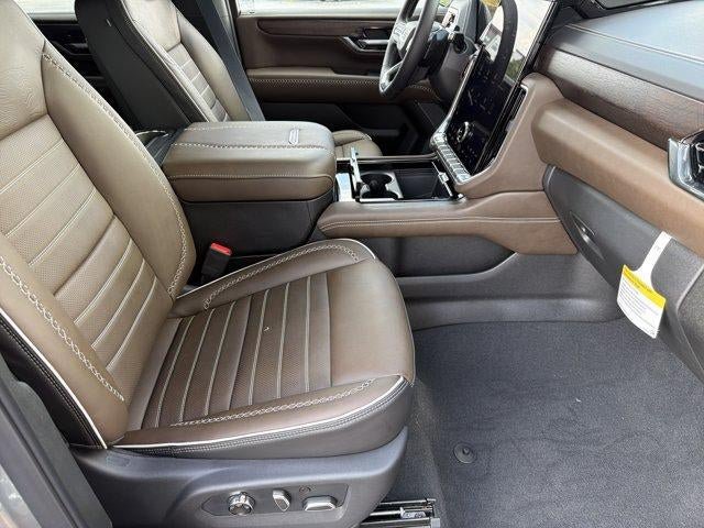 New 2026 GMC Yukon XL Denali Ultimate AWD/4WD image 14