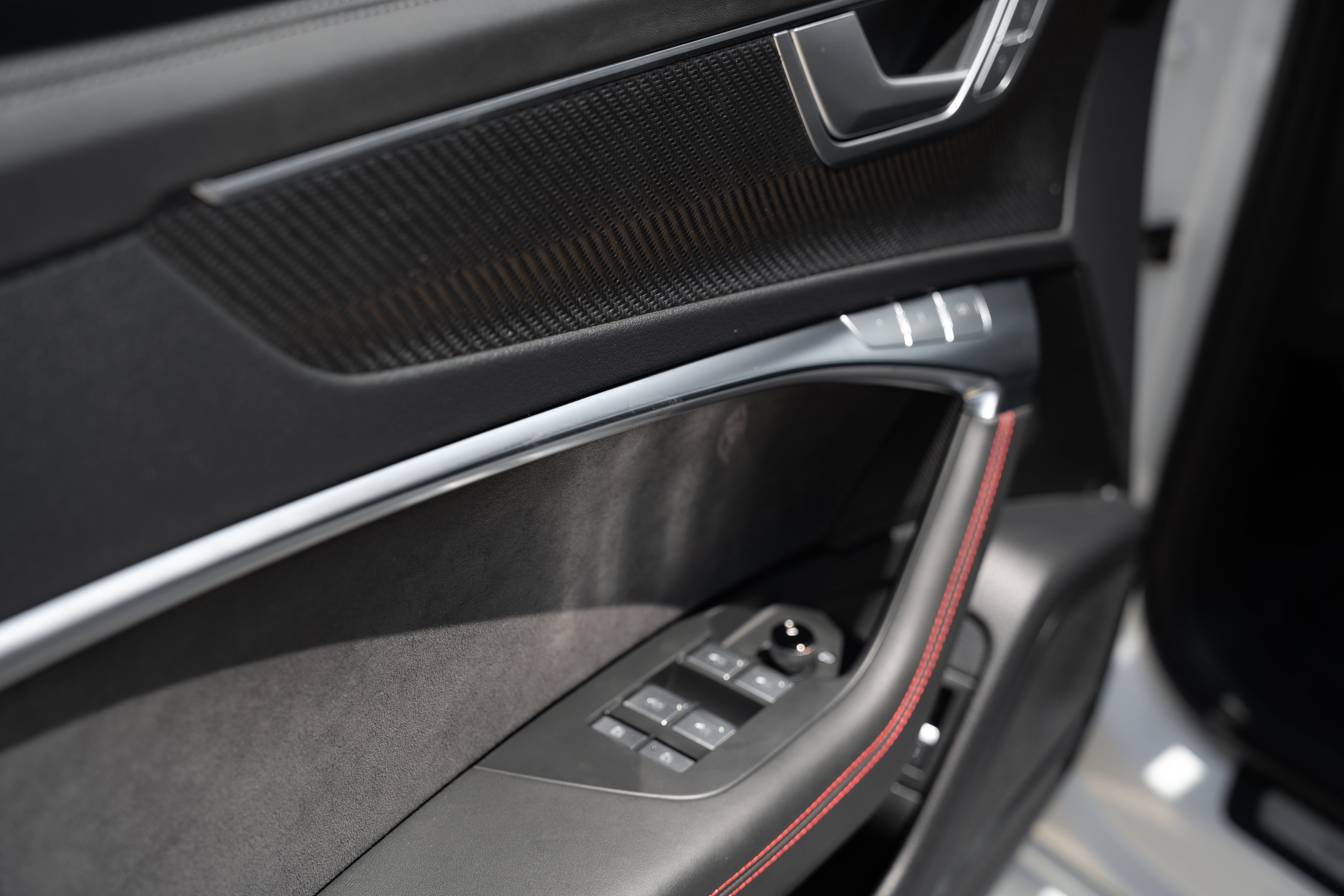 Certified 2025 Audi RS 6 performance AWD/4WD image 25