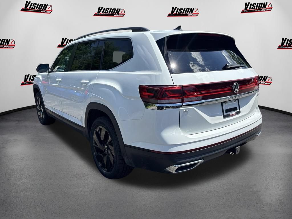 Used 2024 Volkswagen Atlas SE AWD/4WD image 7