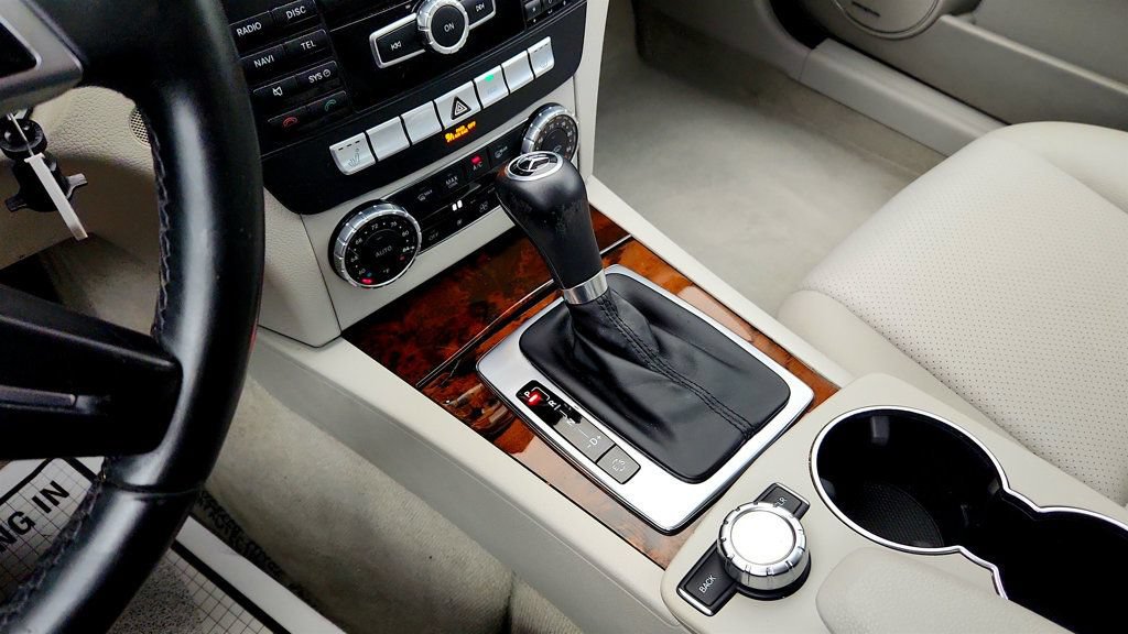 Used 2013 Mercedes-Benz C 300 4MATIC Sedan image 16