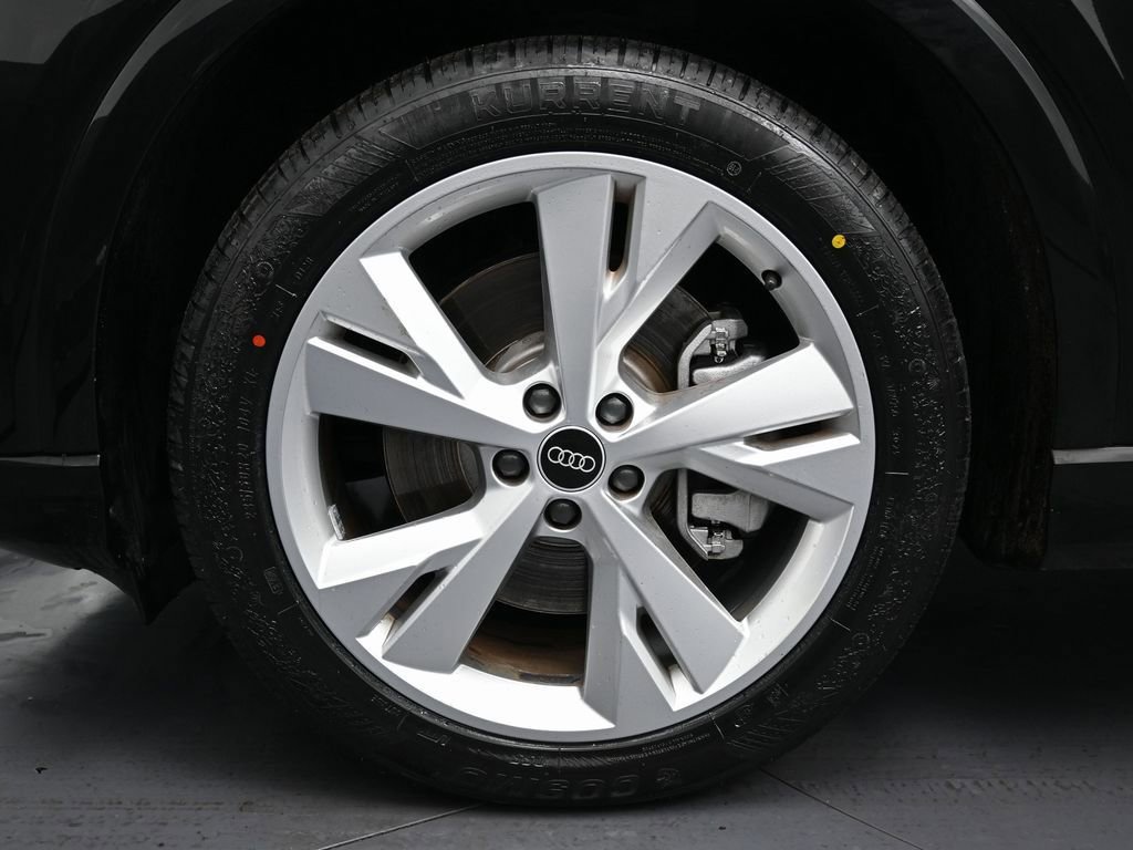 Used 2023 Audi Q4 e-tron Premium w/ Convenience Package image 12