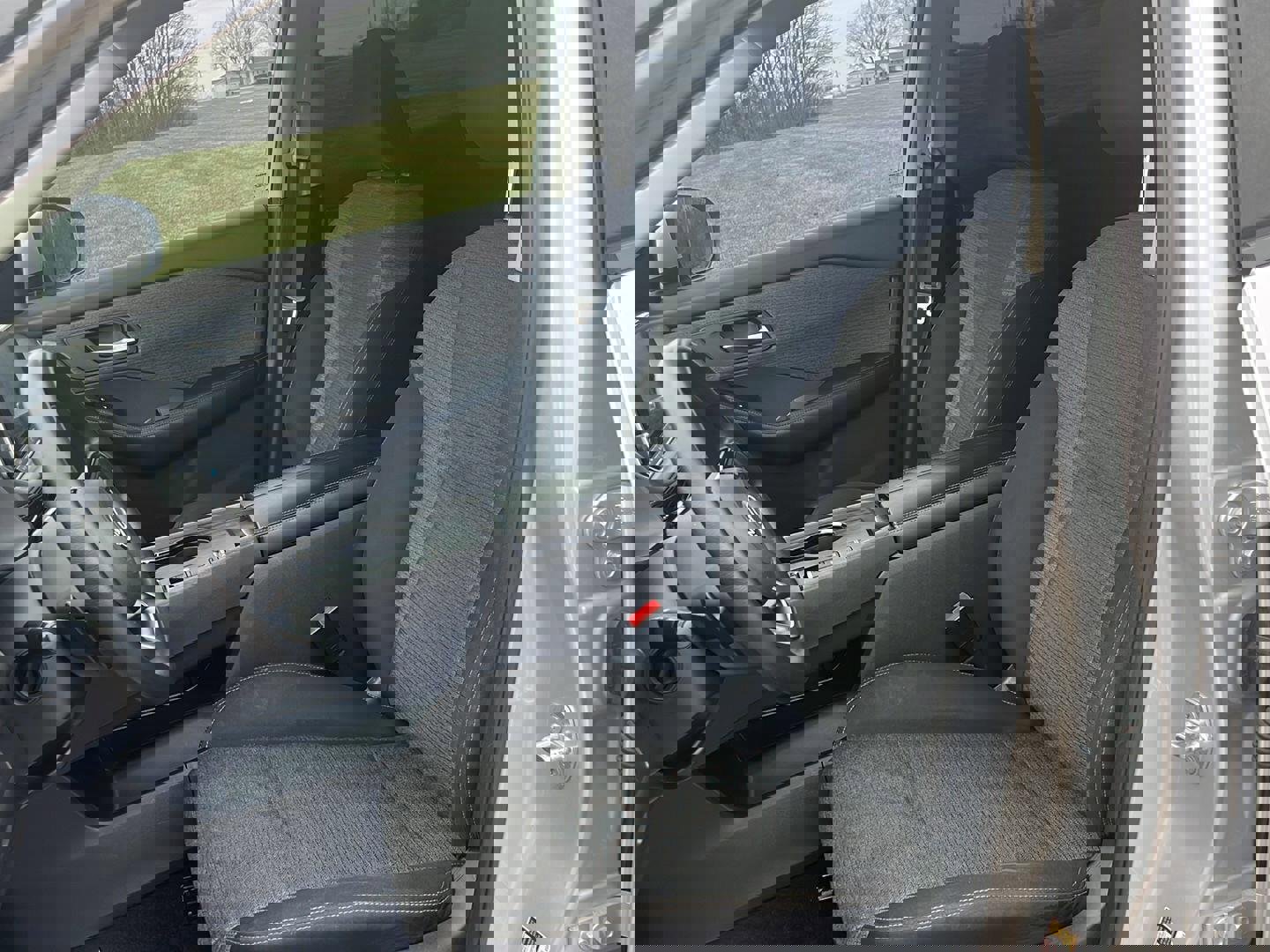 Used 2022 Nissan Rogue SV image 23