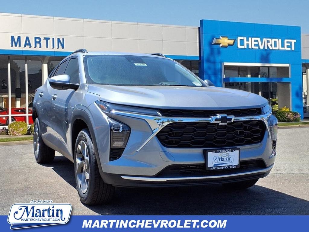 New 2025 Chevrolet Trax LT w/ Driver Confidence Package
