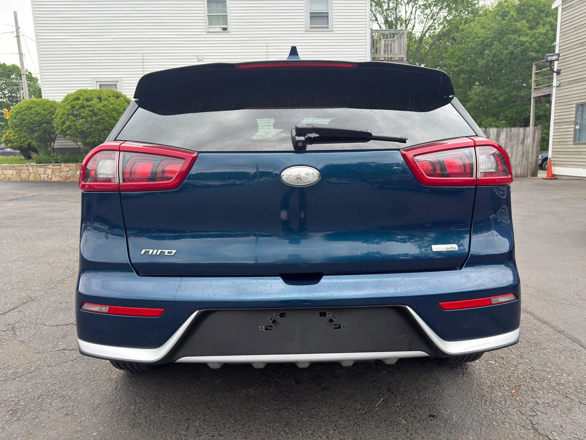 Used 2019 Kia Niro EX FWD image 6