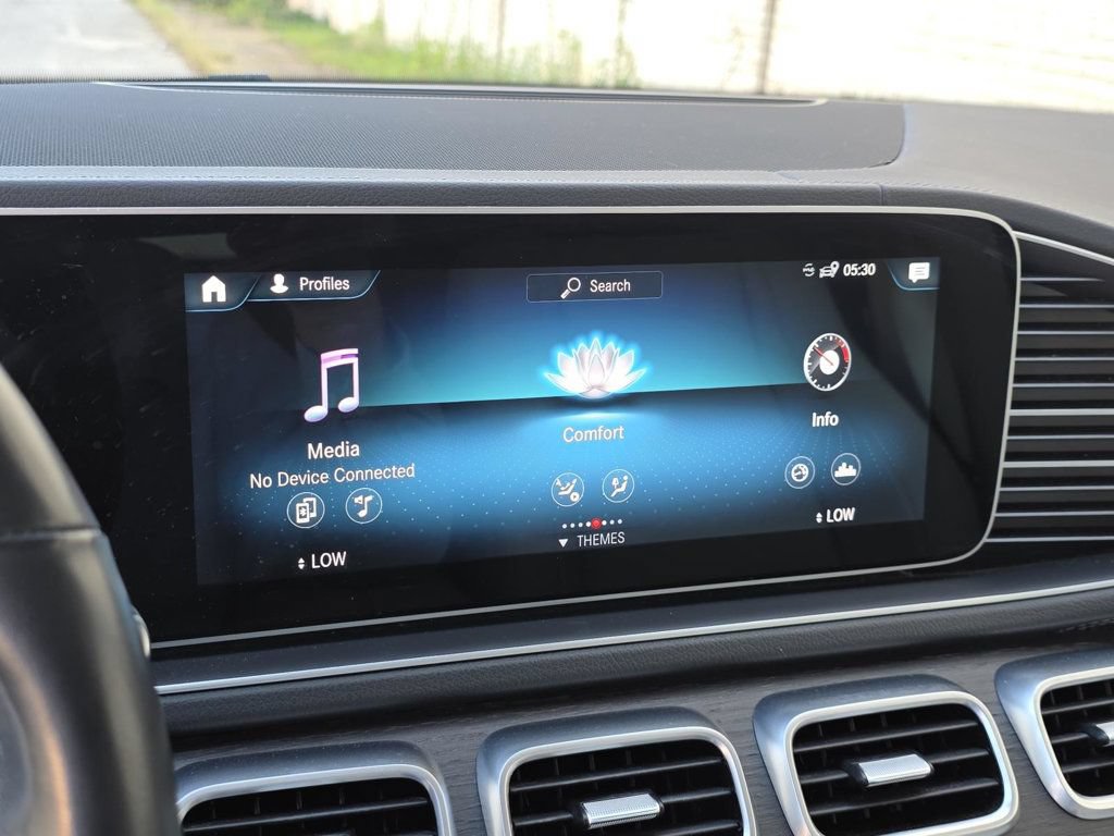 Used 2021 Mercedes-Benz GLS 450 4MATIC image 26