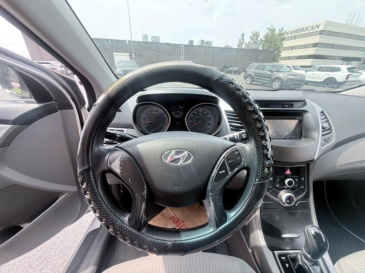 Used 2016 Hyundai Elantra SE FWD image 14