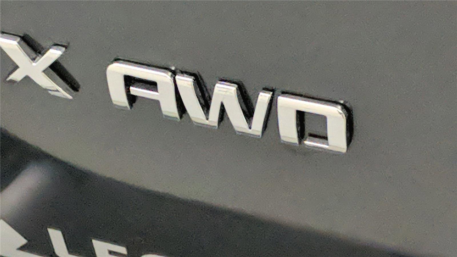 Used 2022 Chevrolet Trax LT w/ Driver Confidence Package AWD/4WD image 19