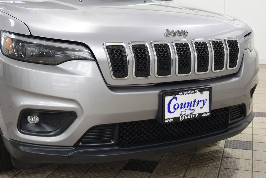 Used 2019 Jeep Cherokee Latitude w/ Cold Weather Group image 13