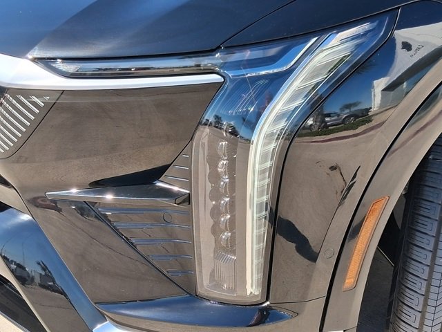 New 2026 Cadillac Optiq Luxury 1 image 7