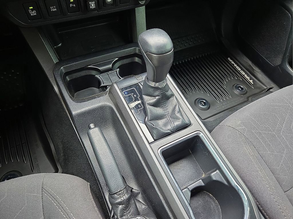 Used 2019 Toyota Tacoma TRD Off-Road w/ Technology Package image 30