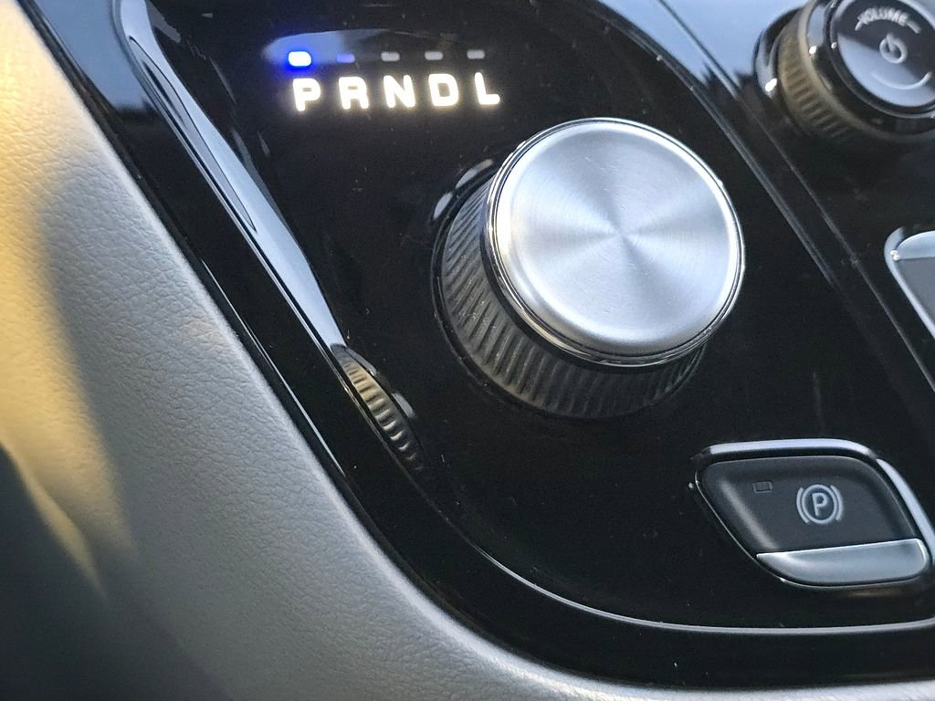 Used 2022 Chrysler Pacifica Touring-L image 29