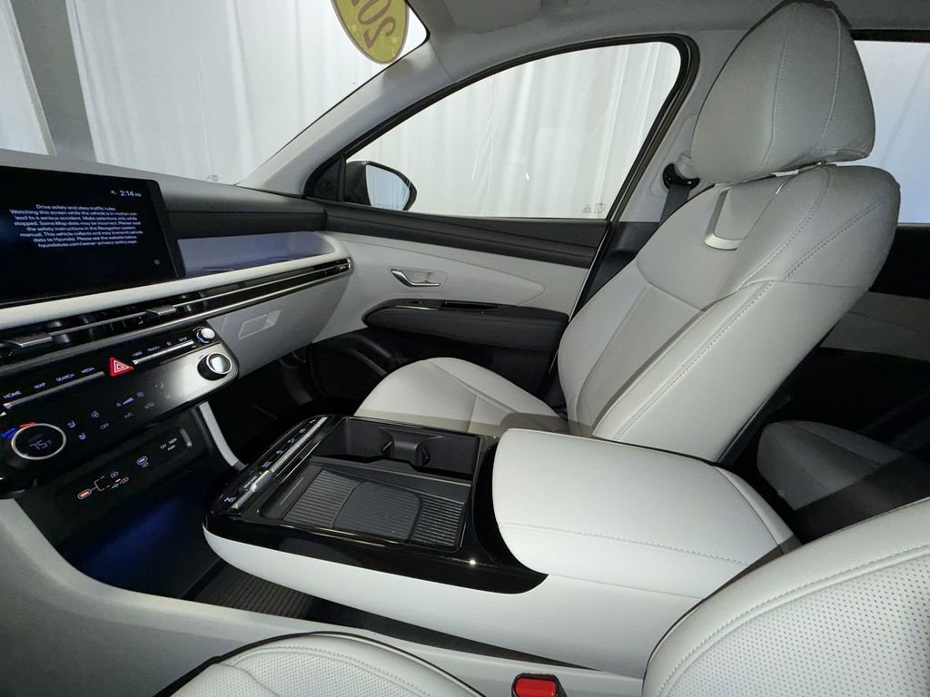 Used 2025 Hyundai Tucson Limited image 21