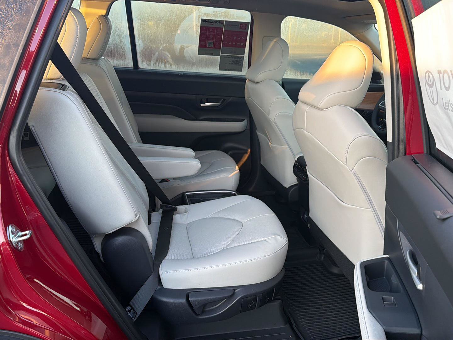 New 2026 Toyota Grand Highlander FWD image 14