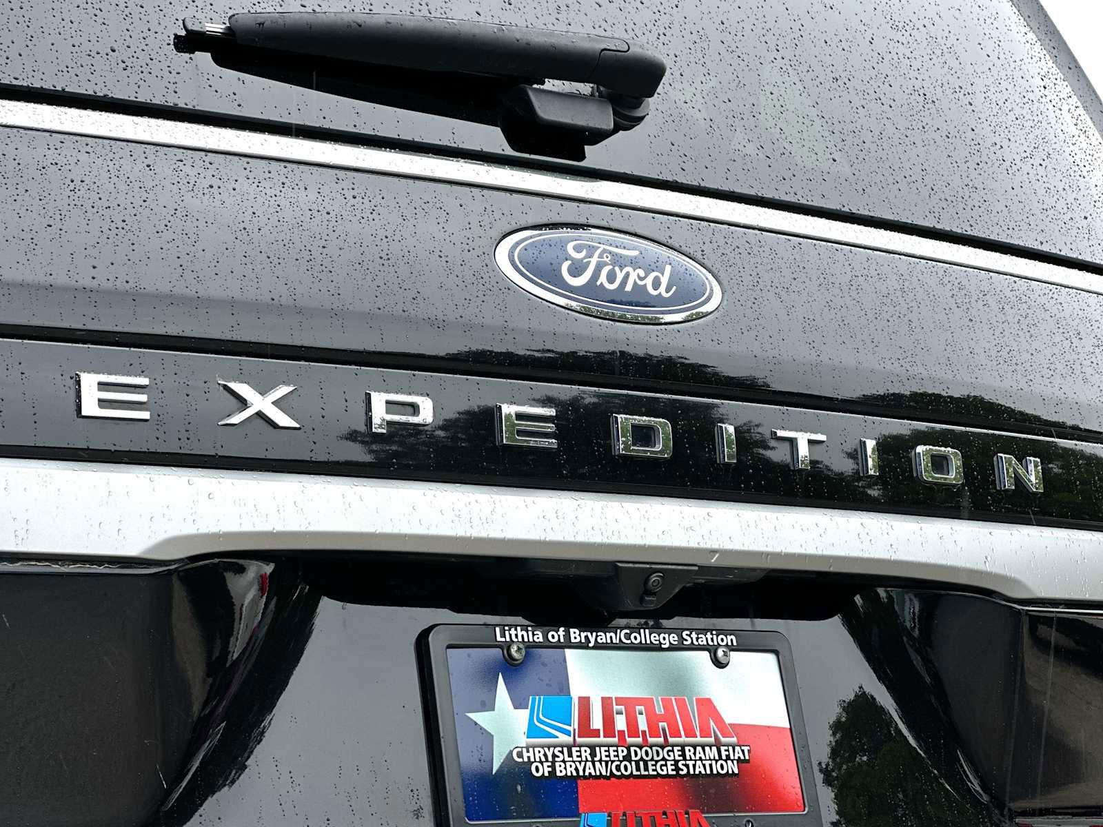 Used 2024 Ford Expedition Max XLT image 15