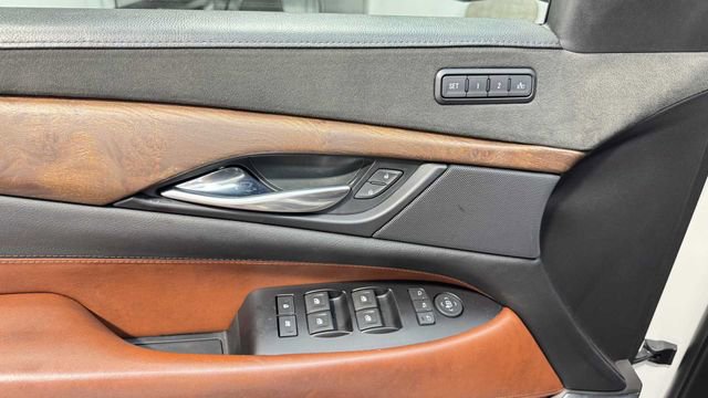 Used 2018 Cadillac Escalade ESV Premium Luxury image 23