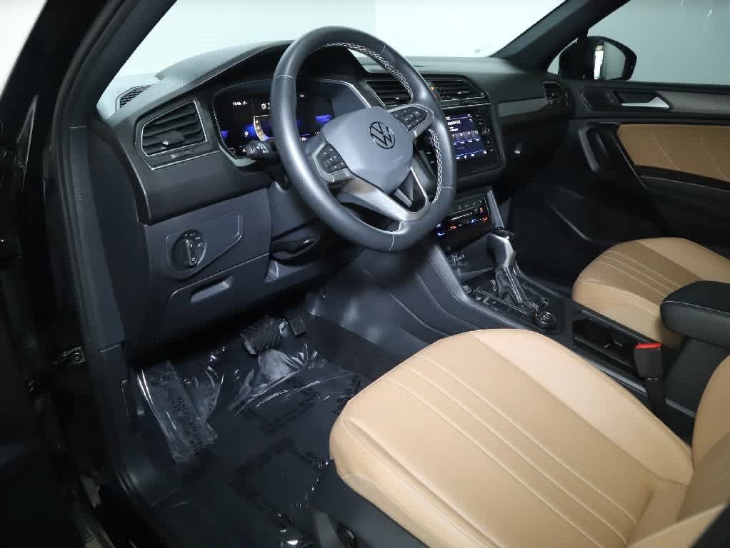 Certified 2023 Volkswagen Tiguan SE AWD/4WD image 17