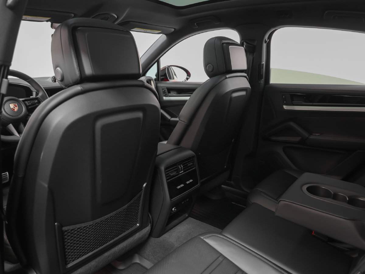 Certified 2026 Porsche Cayenne S AWD/4WD image 46