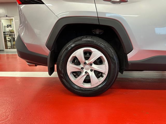 Certified 2023 Toyota RAV4 LE AWD/4WD image 28