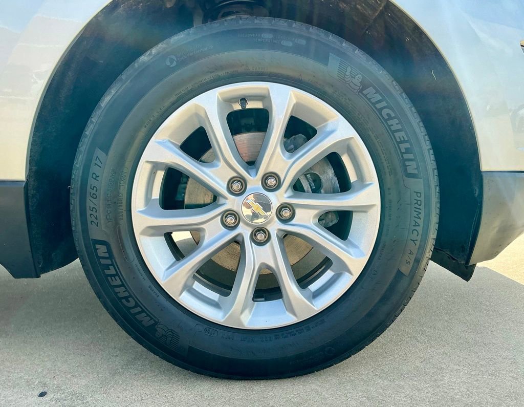 Used 2021 Chevrolet Equinox LT FWD image 21