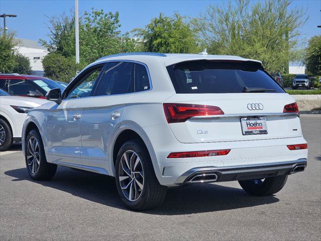 Used 2023 Audi Q5 2.0T Premium w/ Convenience Package AWD/4WD image 9