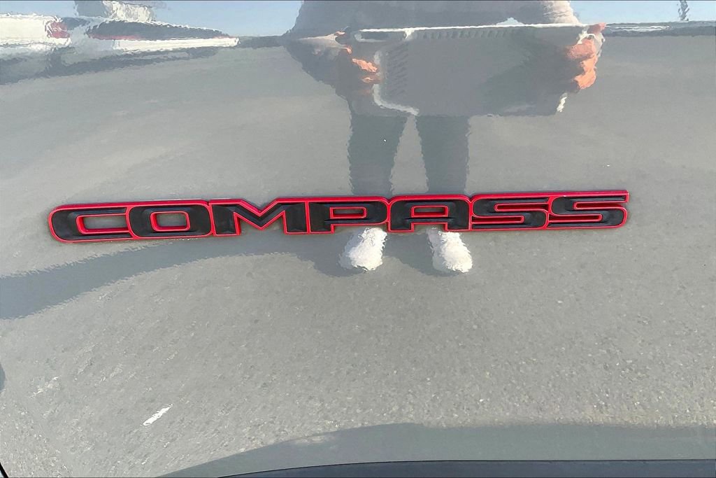 Used 2023 Jeep Compass Trailhawk image 4