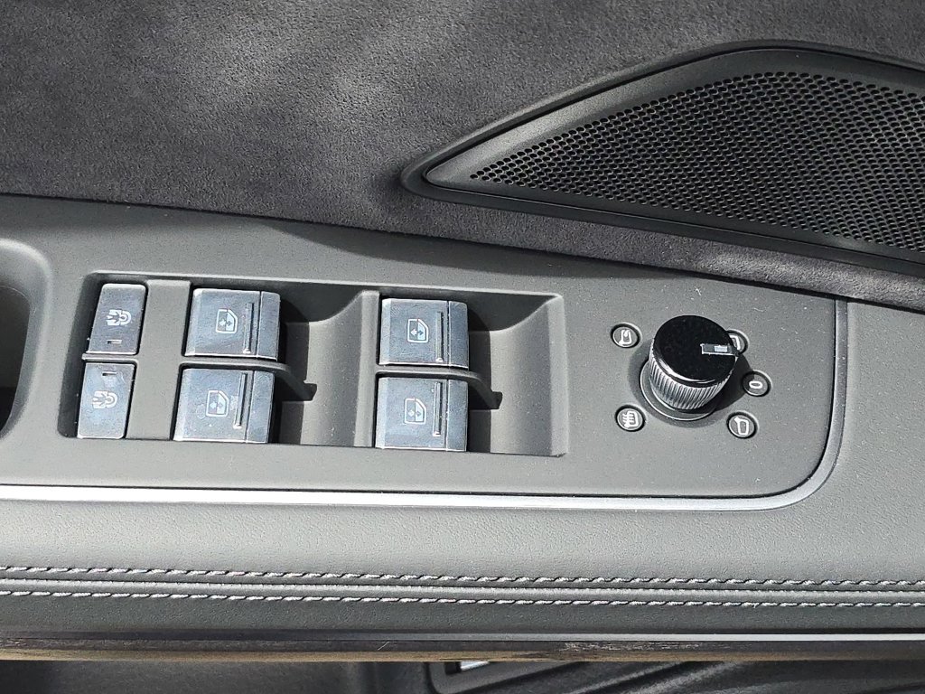 New 2026 Audi A8 L 3.0T AWD/4WD image 19