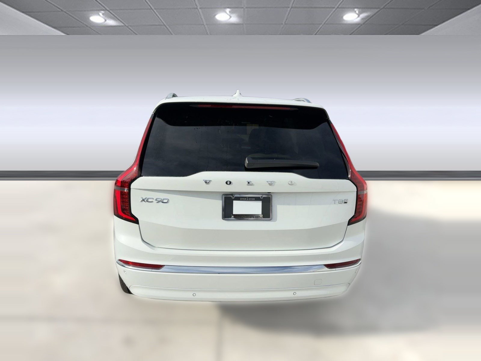 New 2026 Volvo XC90 T8 Plus w/ Protection Package image 10