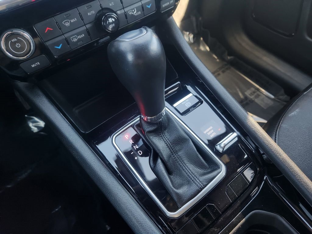 Used 2023 Jeep Compass Limited image 20