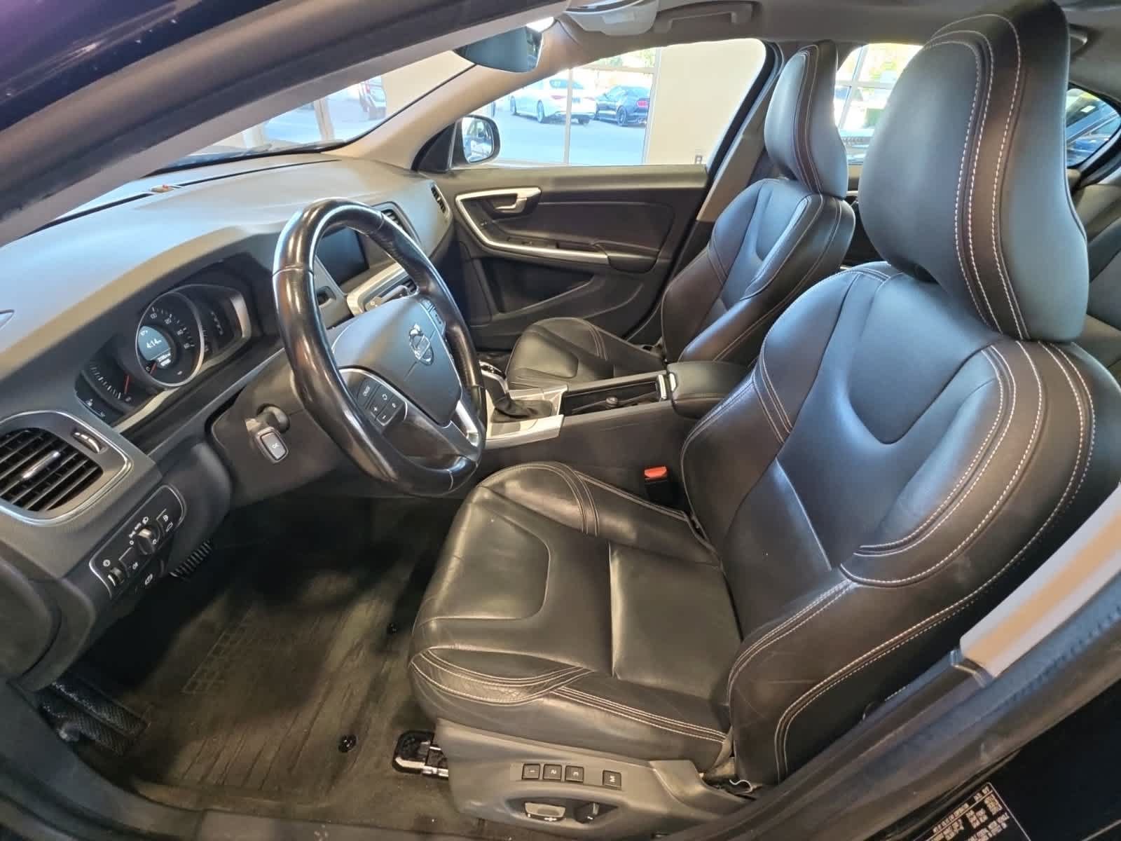Used 2018 Volvo S60 T5 Dynamic w/ Protection Package AWD/4WD image 17