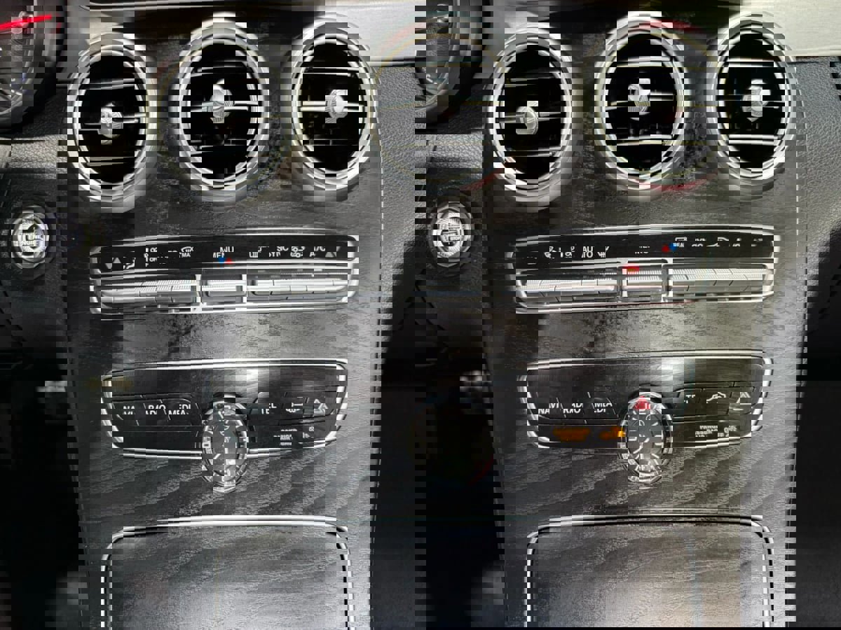 Used 2019 Mercedes-Benz C 300 Cabriolet image 22