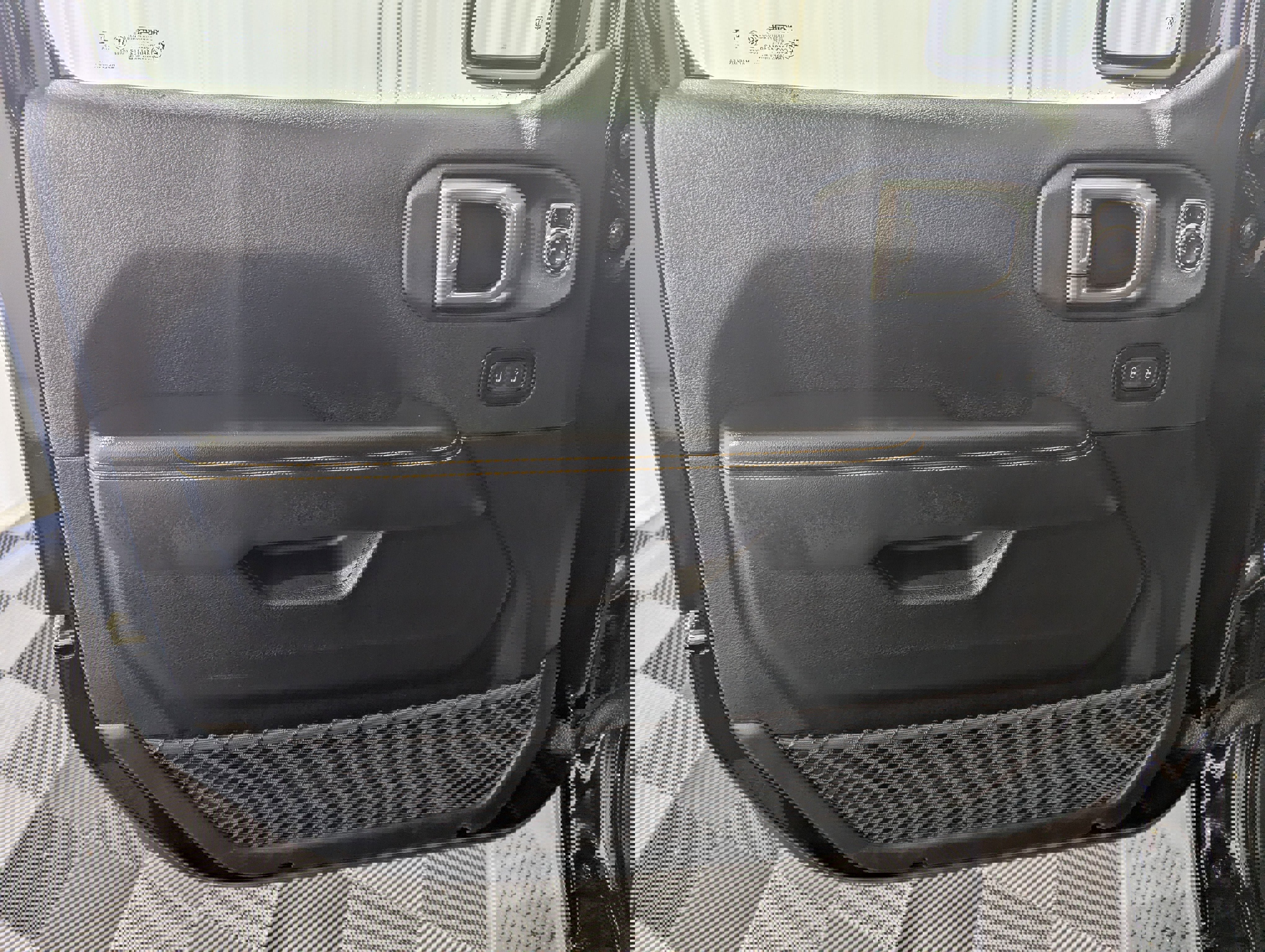 Used 2025 Jeep Wrangler Unlimited Sahara image 14