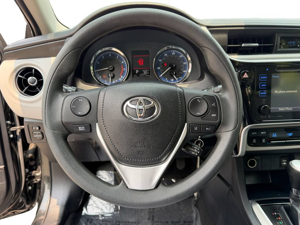 Used 2018 Toyota Corolla FWD image 18