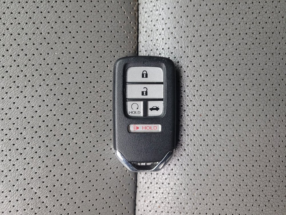 Used 2017 Honda Accord EX-L image 32