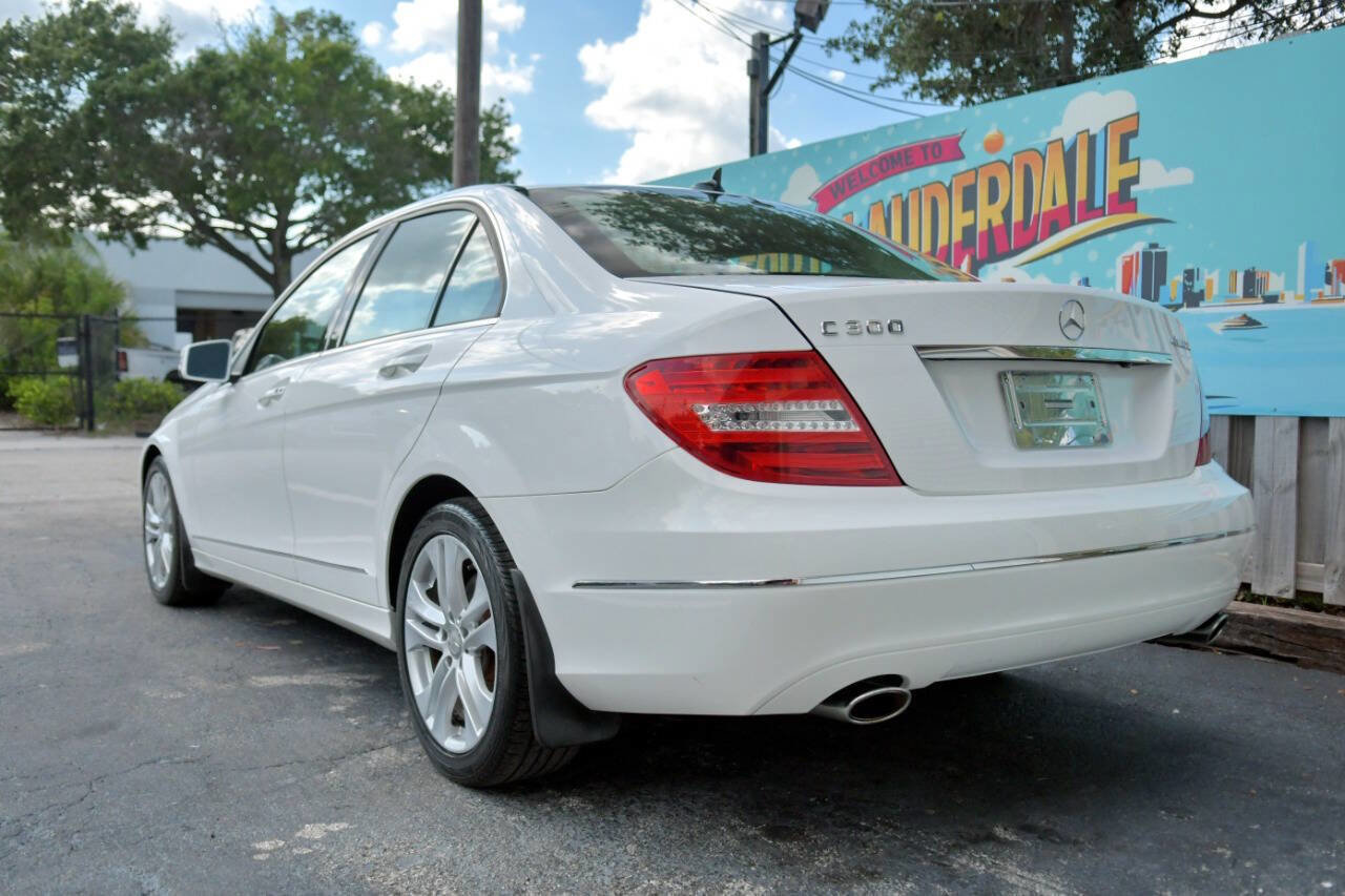 Used 2013 Mercedes-Benz C 300 4MATIC Sedan w/ Multimedia Pkg image 7