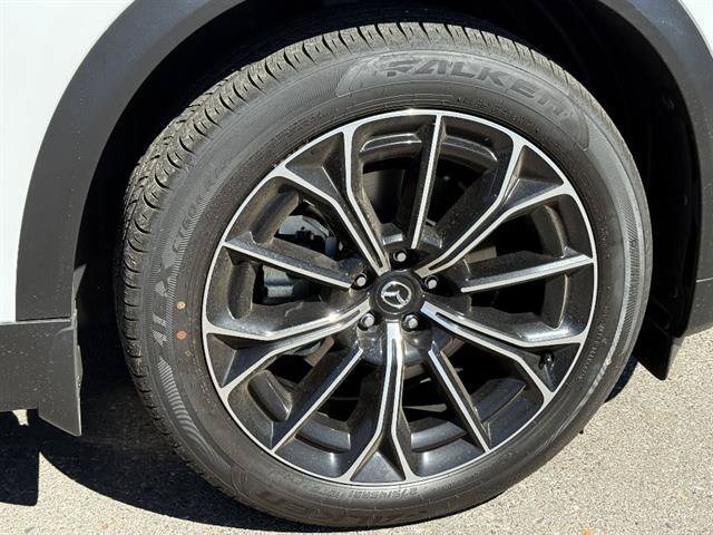 New 2025 MAZDA CX-70 Plug-In Hybrid w/ Premium Plus AWD/4WD image 28