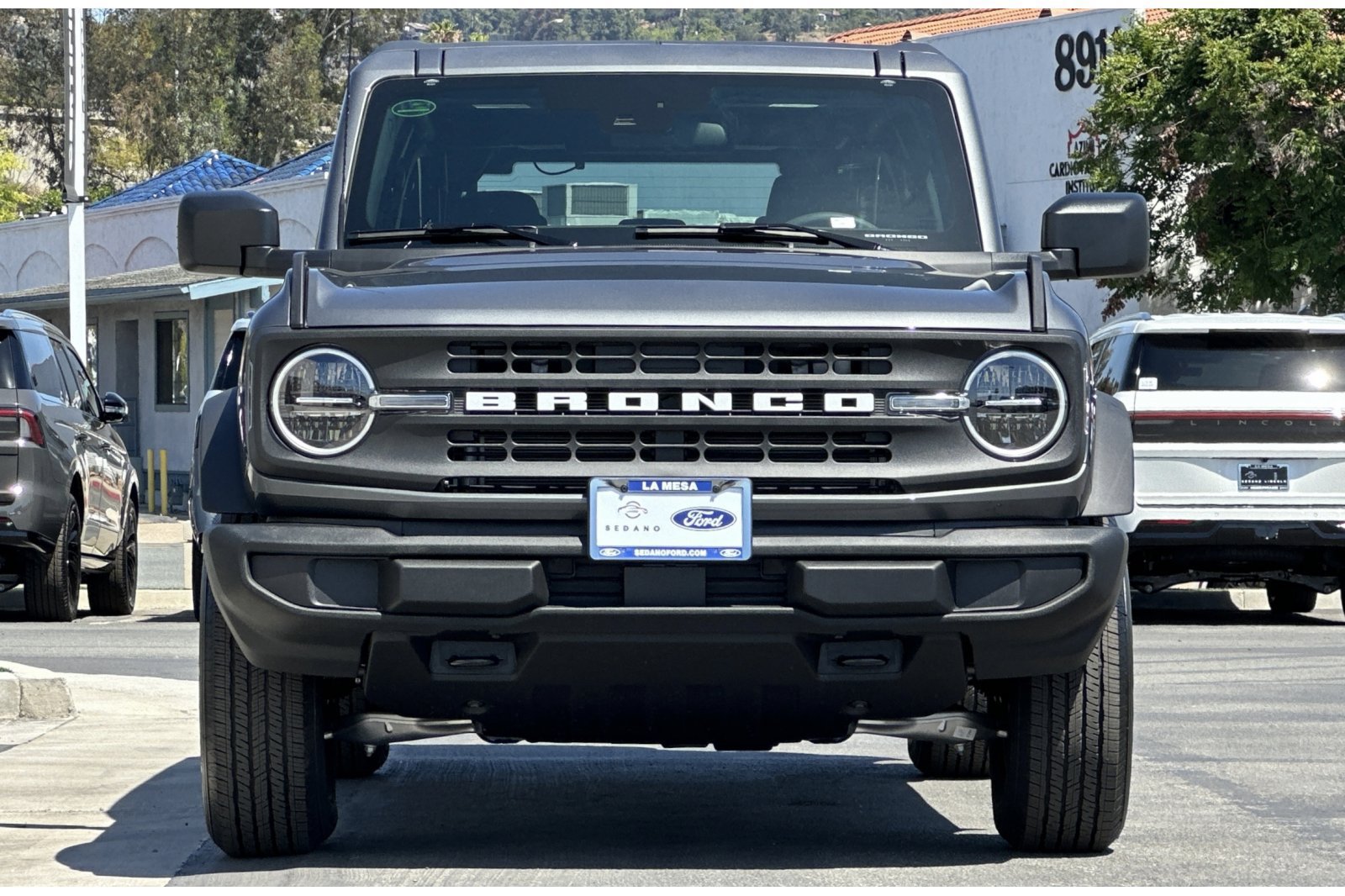 New 2026 Ford Bronco 4-Door AWD/4WD image 8