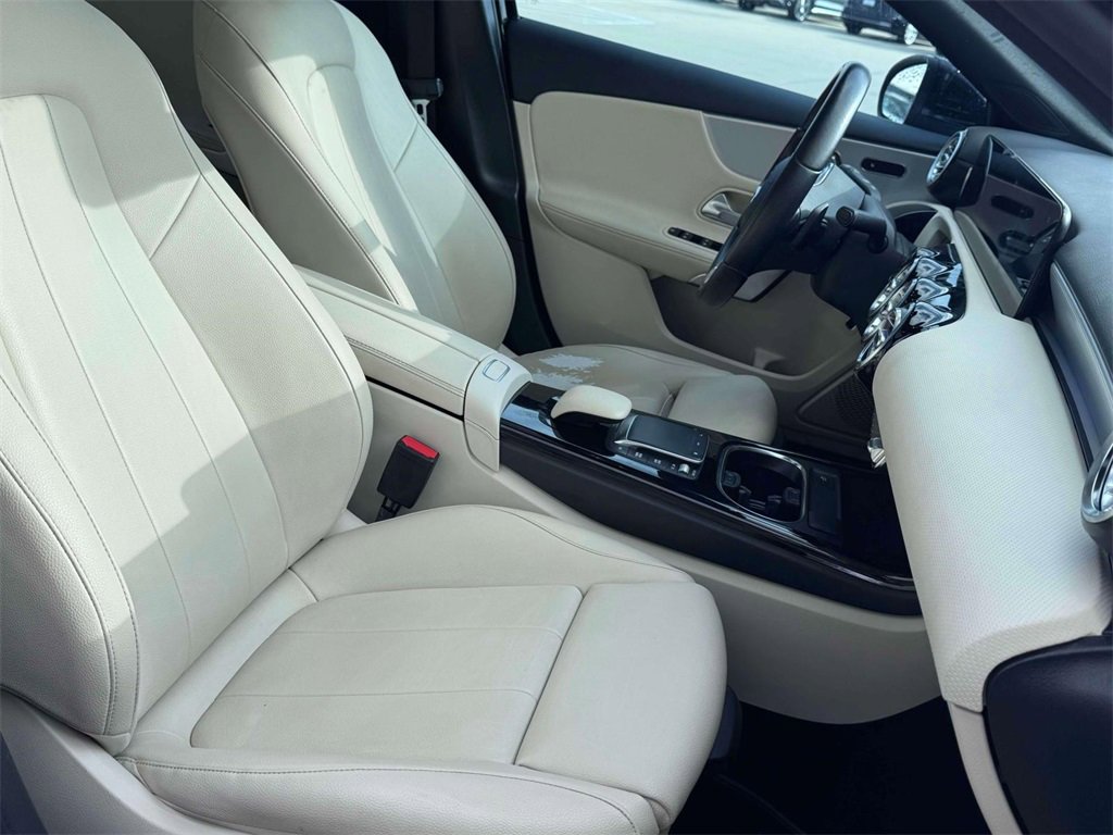 Used 2021 Mercedes-Benz A 220 image 10