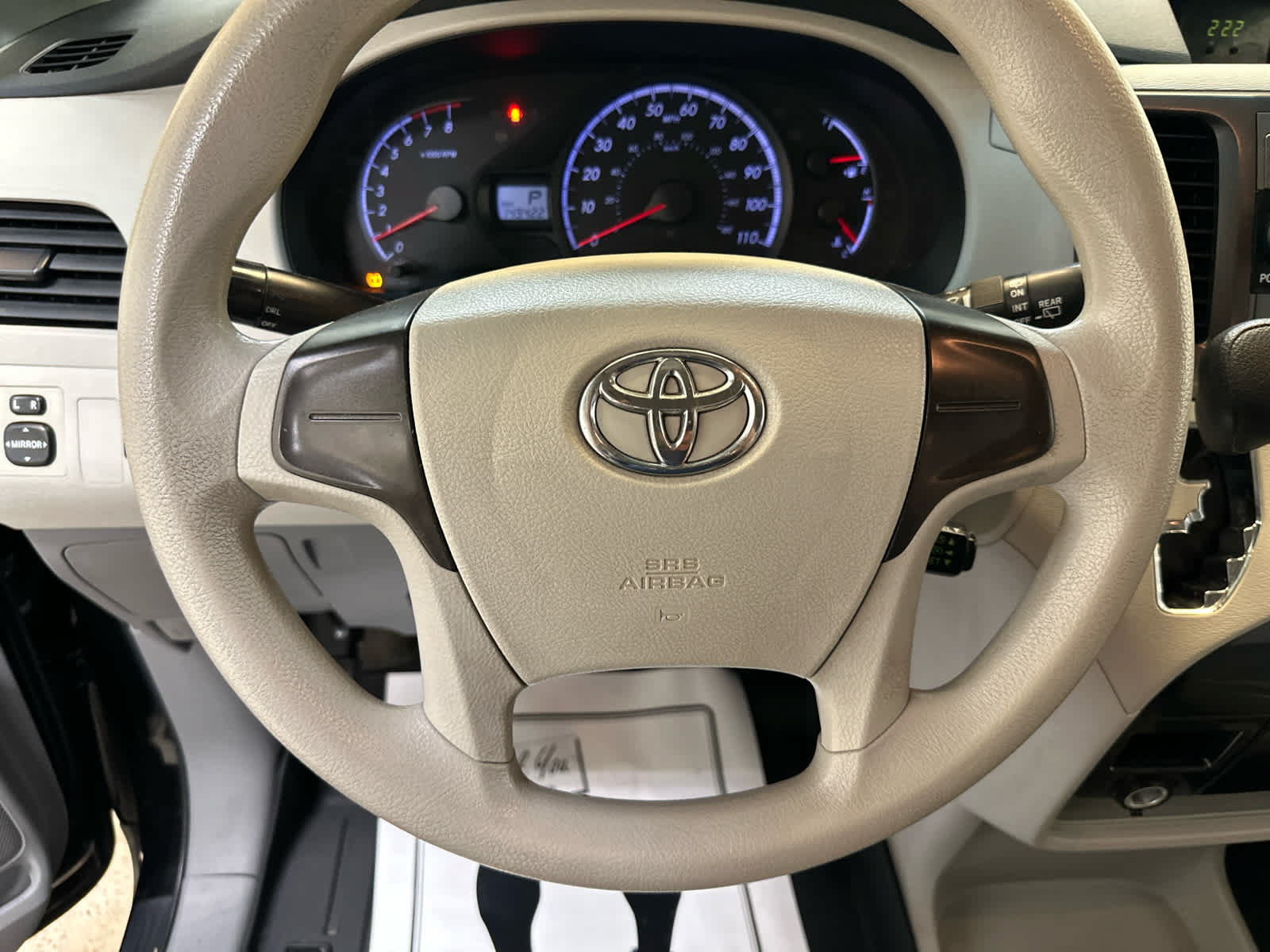 Used 2014 Toyota Sienna L FWD image 13