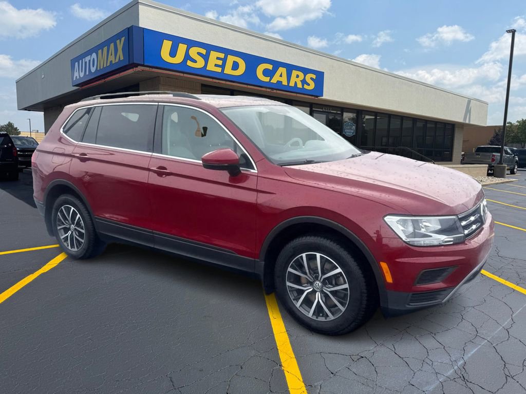 Used 2019 Volkswagen Tiguan SE w/ Panoramic Sunroof Package image 4