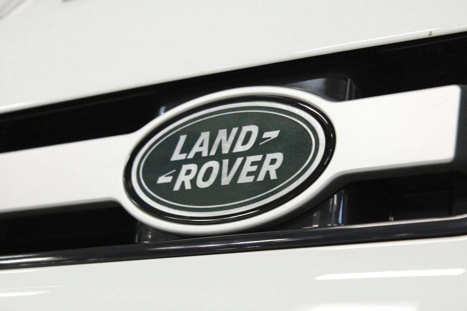 Used 2025 Land Rover Defender 110 S AWD/4WD image 24