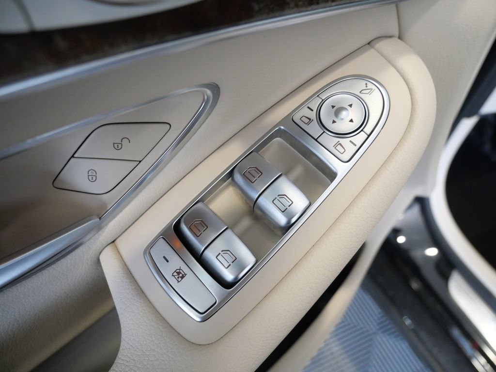 Used 2017 Mercedes-Benz GLC 300 4MATIC image 16