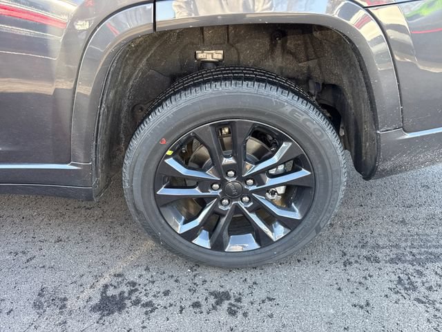 New 2026 Jeep Grand Cherokee L Limited AWD/4WD image 30