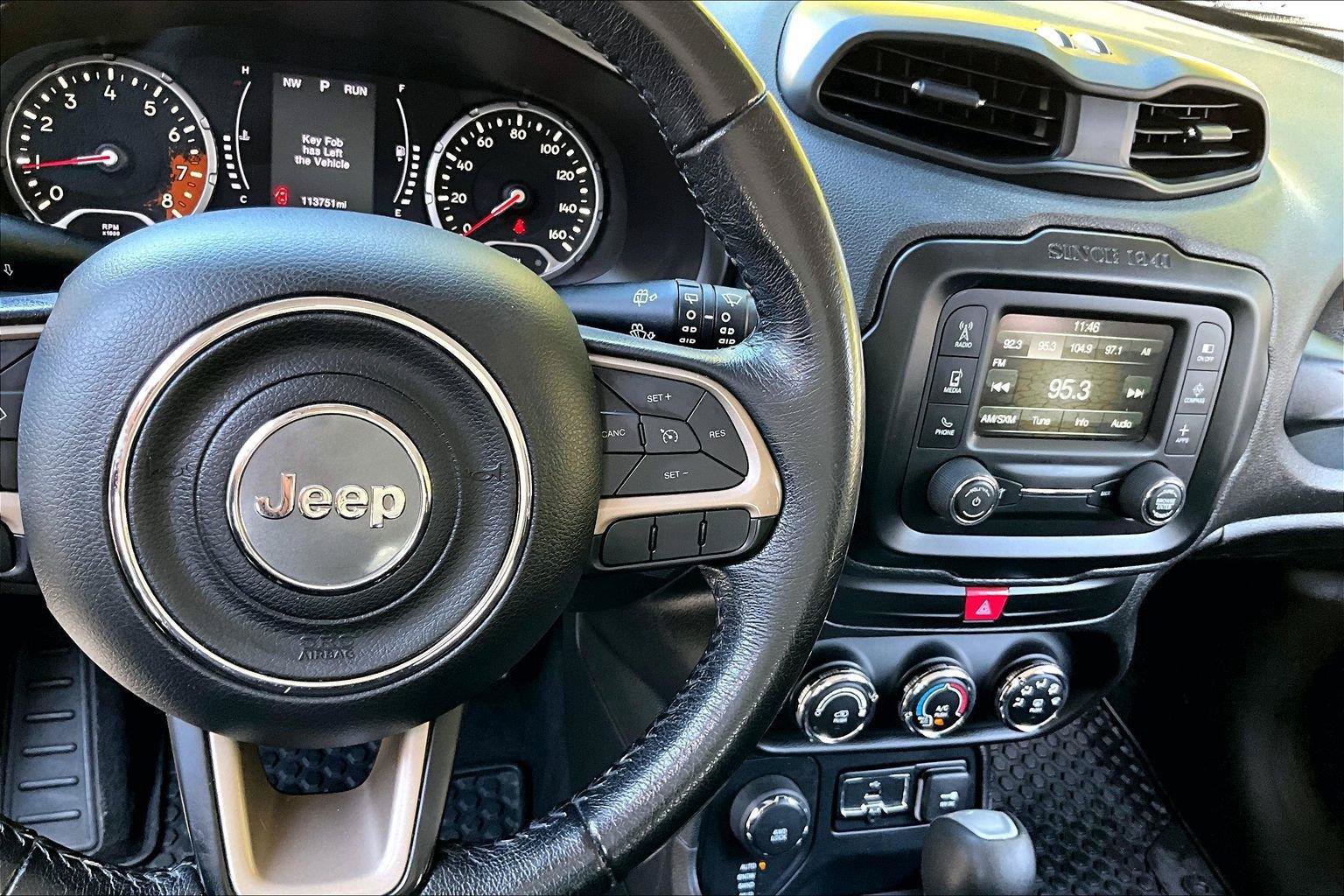 Used 2017 Jeep Renegade Latitude AWD/4WD image 20
