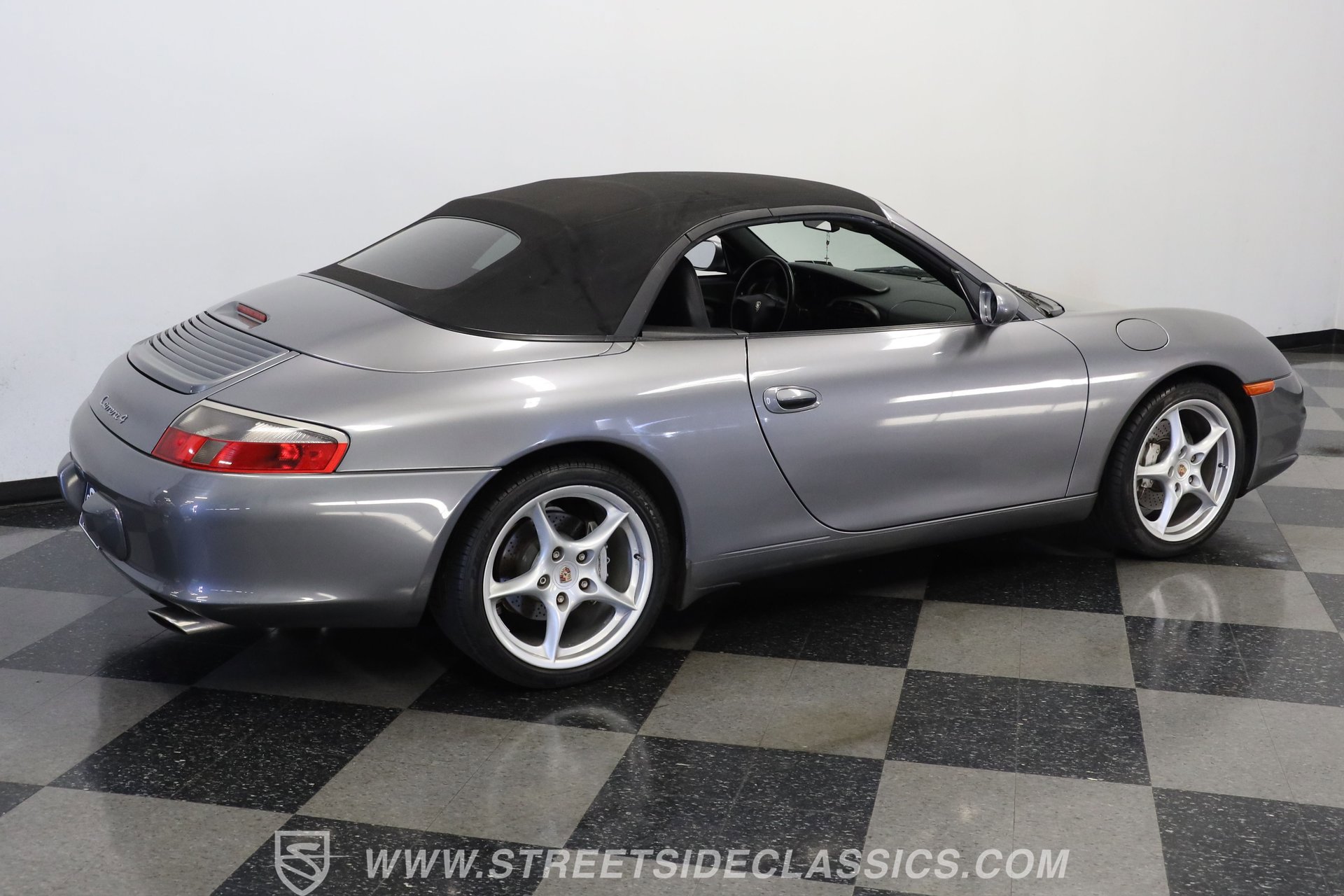 Used 2002 Porsche 911 Carrera 4 AWD/4WD image 12